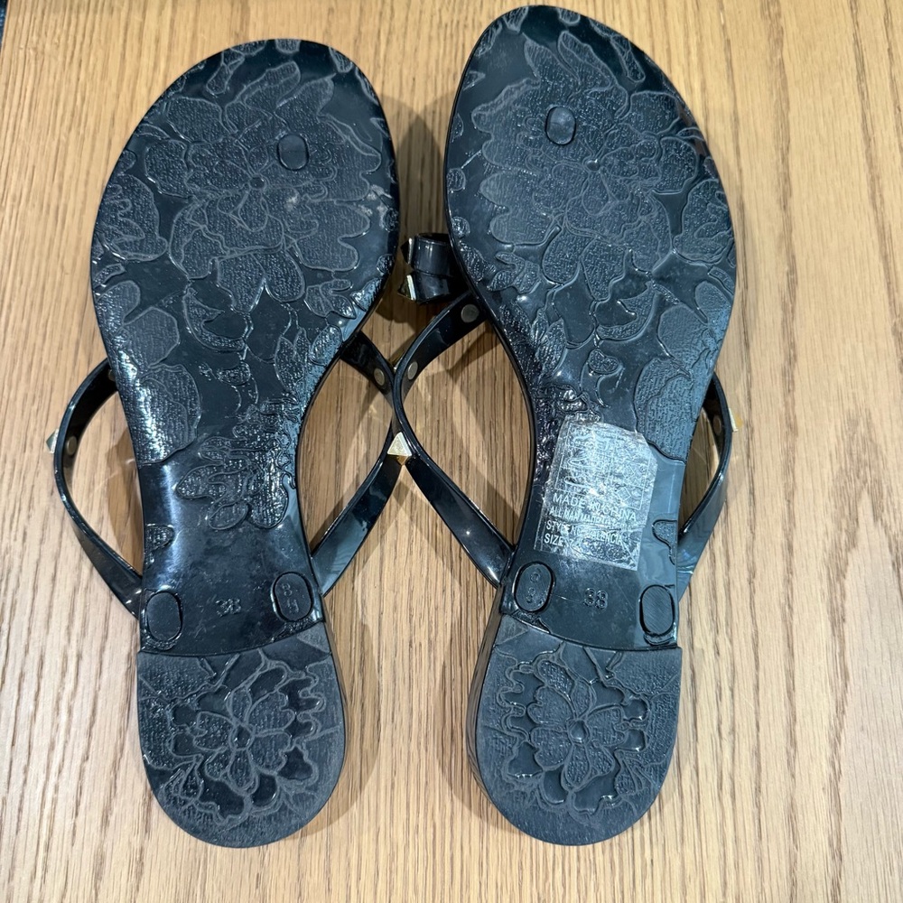Victoria Adams Black Sandals with Gold Studs - Picture 3 of 5